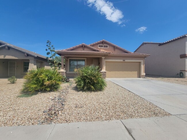 Building Photo - beautiful home 3b 2 bath home with den