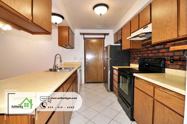 Building Photo - 3867 Apollo St