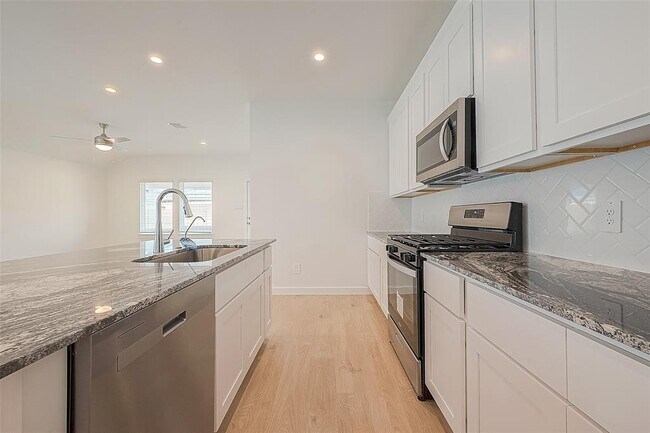 Building Photo - 1210 Via Del Corso Ln