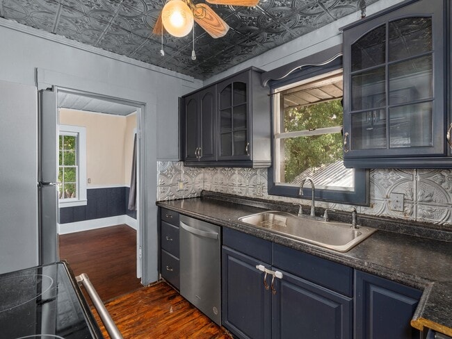 Building Photo - 107 St John St