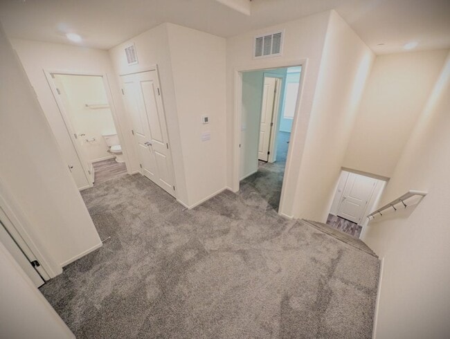 Building Photo - 5009 Hunter Mesa Ave