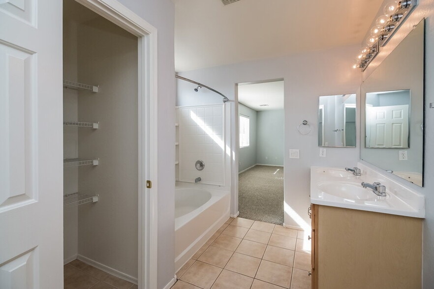 Building Photo - 16809 W Central St