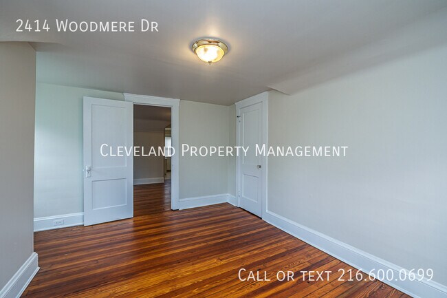 Building Photo - 2414 Woodmere Dr