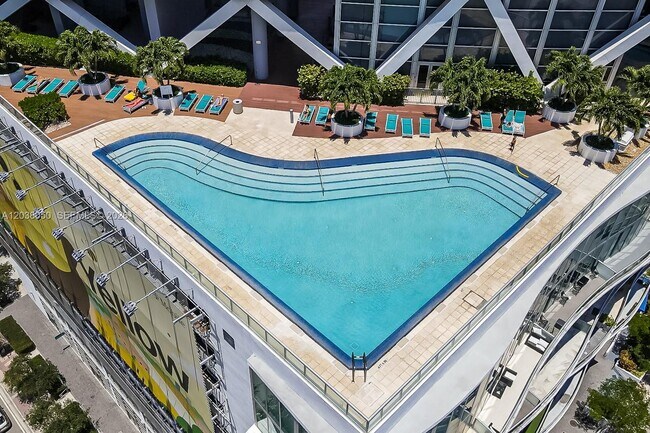 Building Photo - 888 Biscayne Blvd