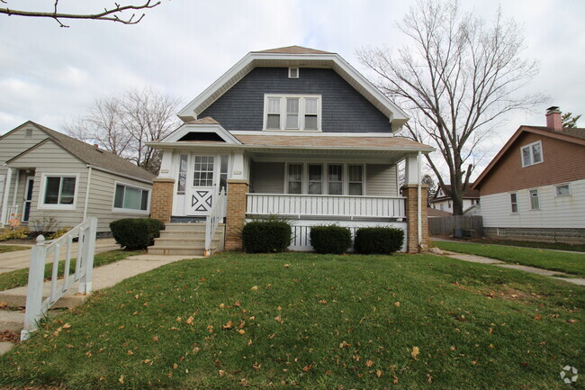 Building Photo - 1932 S 83rd St