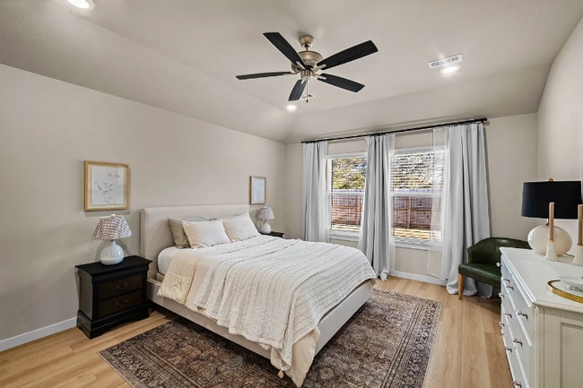 Building Photo - 2219 S 9th St