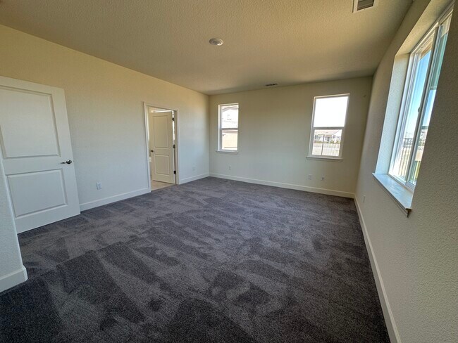 Building Photo - 1339 Harness Ct