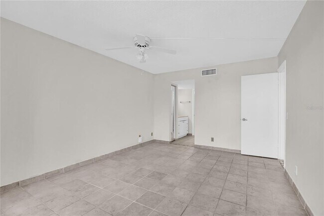Building Photo - 6158 Palma Del Mar Blvd S