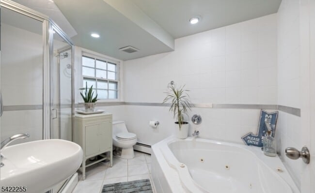 Building Photo - 4 Jensen Ct