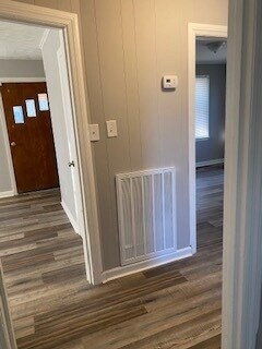 Building Photo - 2638 Summit Ave