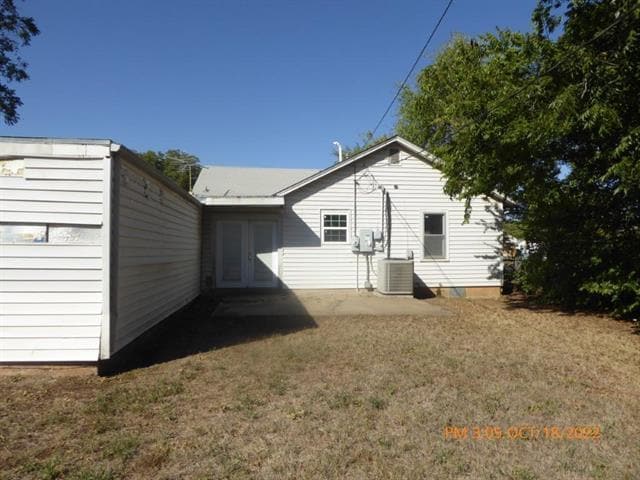 Building Photo - 1512 SW D Ave