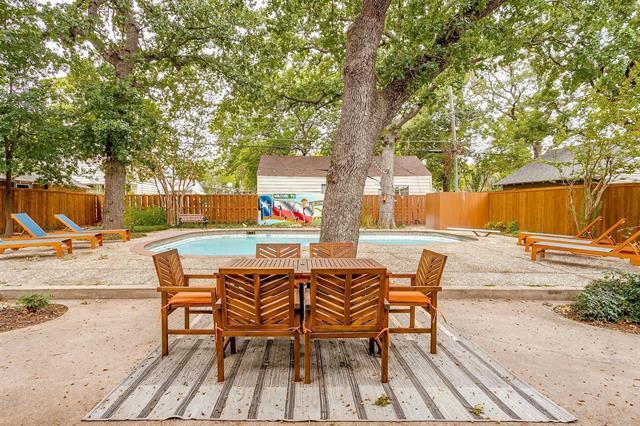 Building Photo - 1505 N Riverside Dr