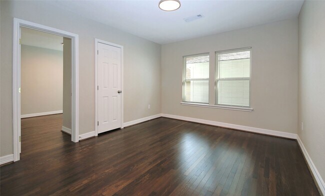 Building Photo - 5402 Texas St