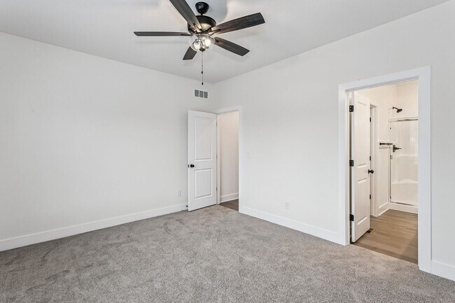 Building Photo - 5115/17 S Chase Ave