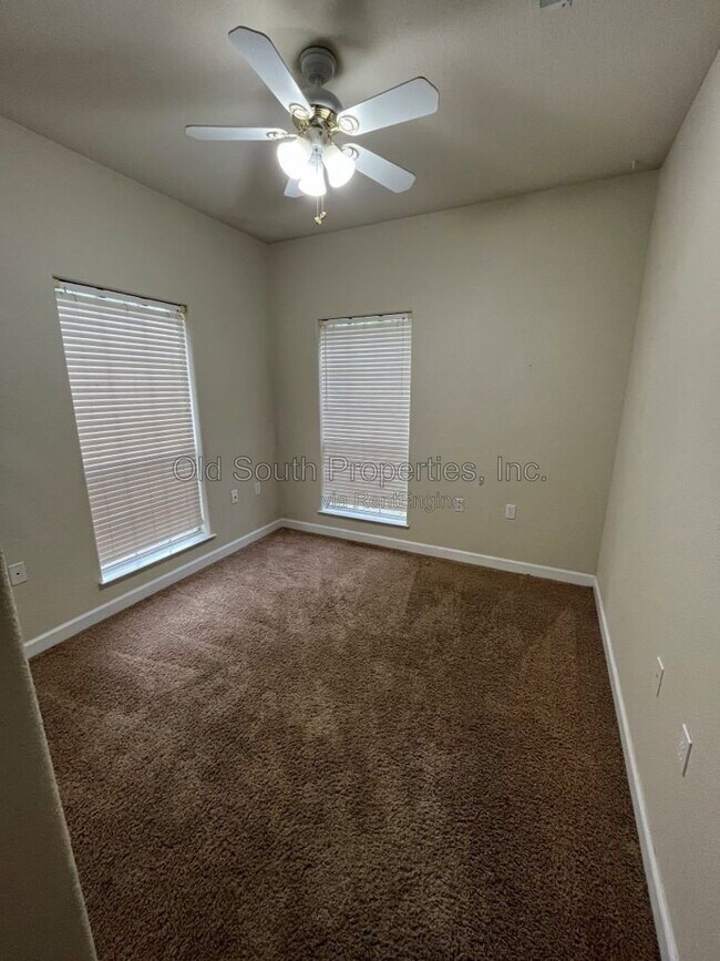 Building Photo - 754 Crooked Oak Dr