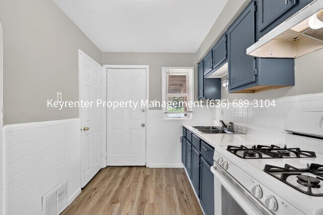 Building Photo - Charming Rehabbed 2-Bedroom Home