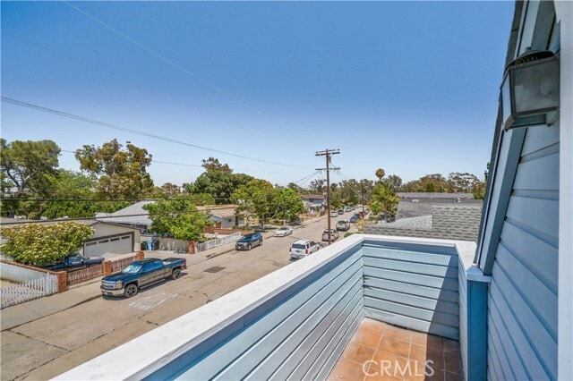 Building Photo - 881 W Upland Ave