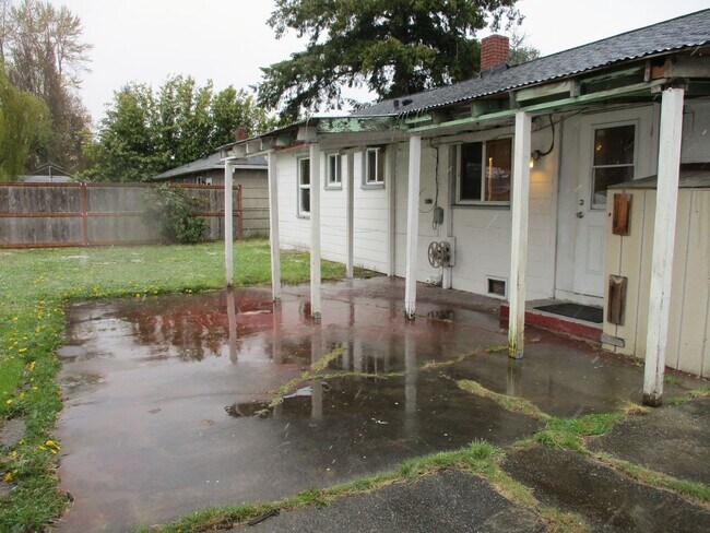 Building Photo - Adorable 3 Bedroom, 1 Bathroom Home in Tacoma