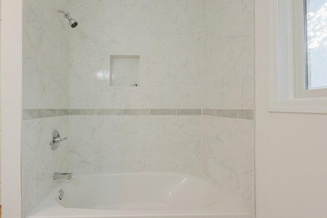 Building Photo - 2641 SE 168th Ave