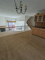 Building Photo - 106 S Sierra Madre Blvd