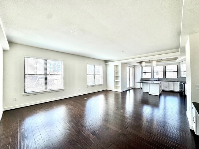 Primary Photo - 2303 Mid Ln