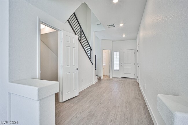 Building Photo - 6145 Sky River Ct