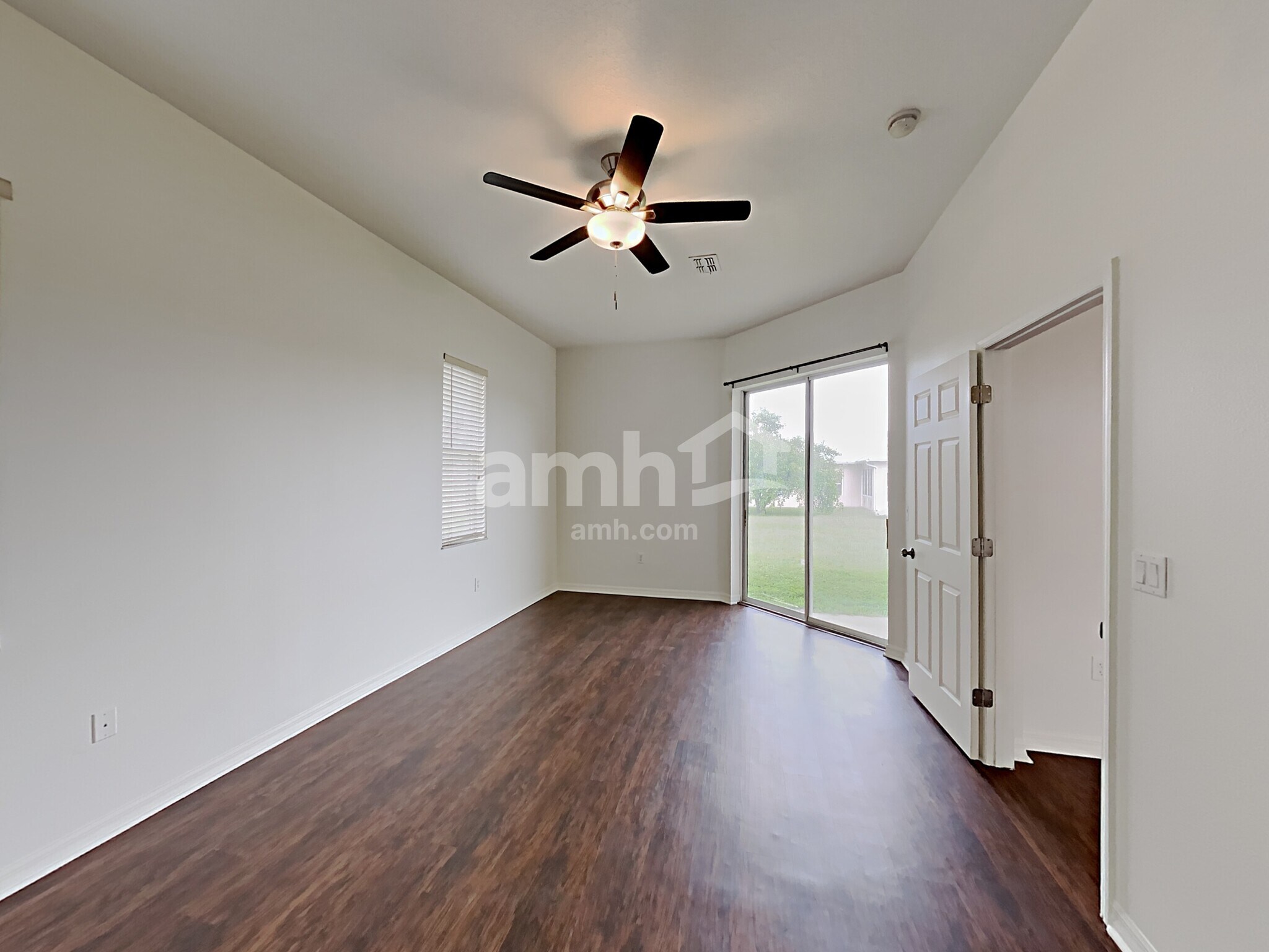 Building Photo - 1650 Papoose Way