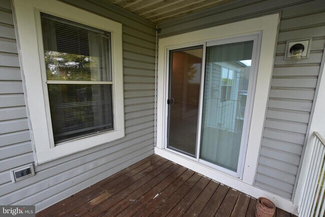 Building Photo - 2603 Camelback Ln