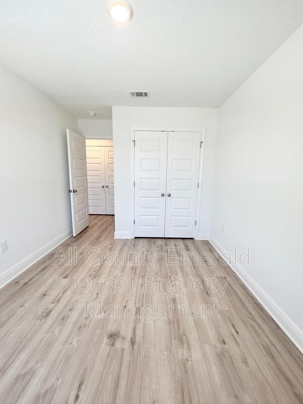 Building Photo - 10 Redbird Lp