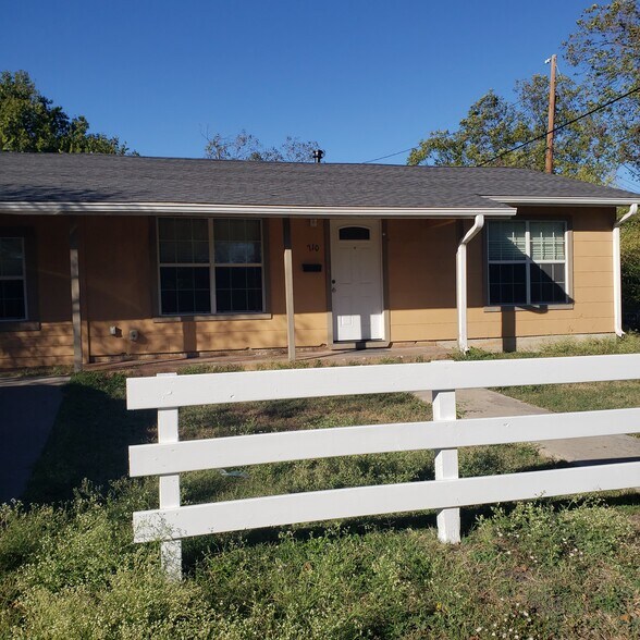 Primary Photo - 710 W 4th St