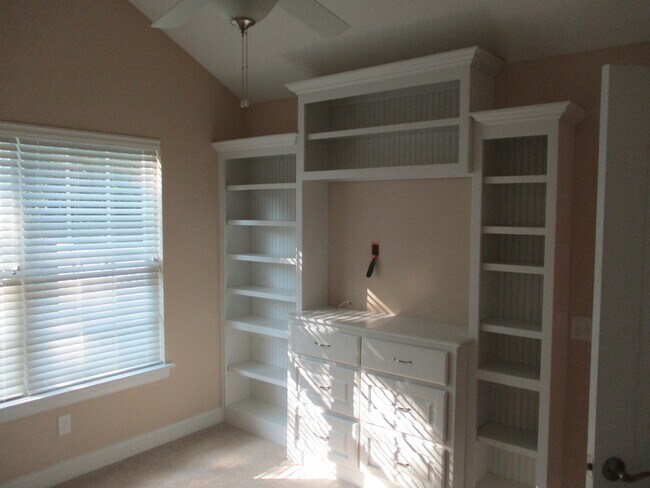 Building Photo - 3228 Pristine View