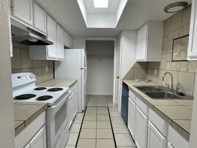 Building Photo - 2310 Capitan Dr