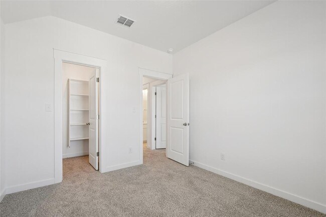 Building Photo - 152 Hartson Dr