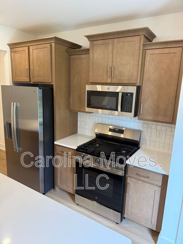 Building Photo - 508 Round Rock Wy