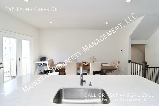 Building Photo - 145 Lyons Crk Dr