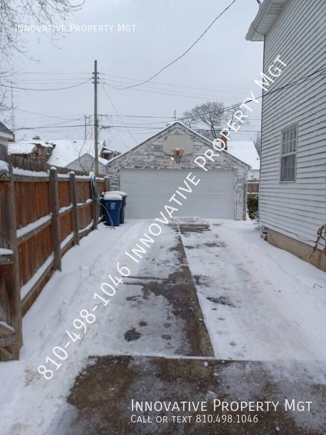 Building Photo - 611 Roome Ct