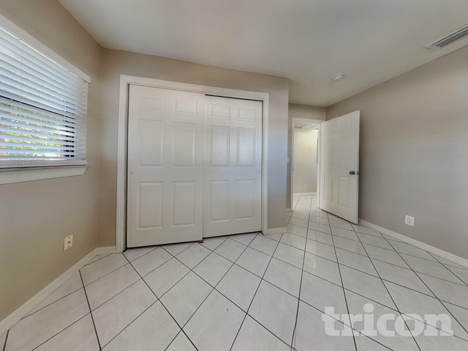 Building Photo - 5110 Cresthill Dr