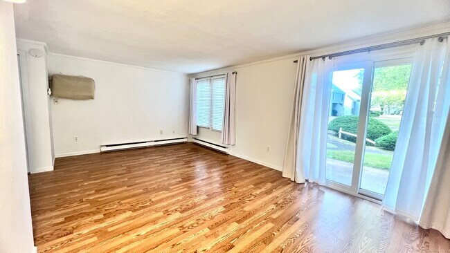 Building Photo - 1 Cinnamon Spring