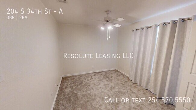 Building Photo - 204 S 34th St