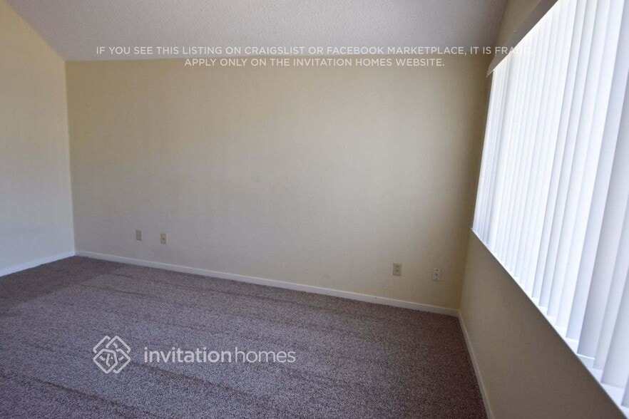 Building Photo - 2592 Clipper Ln