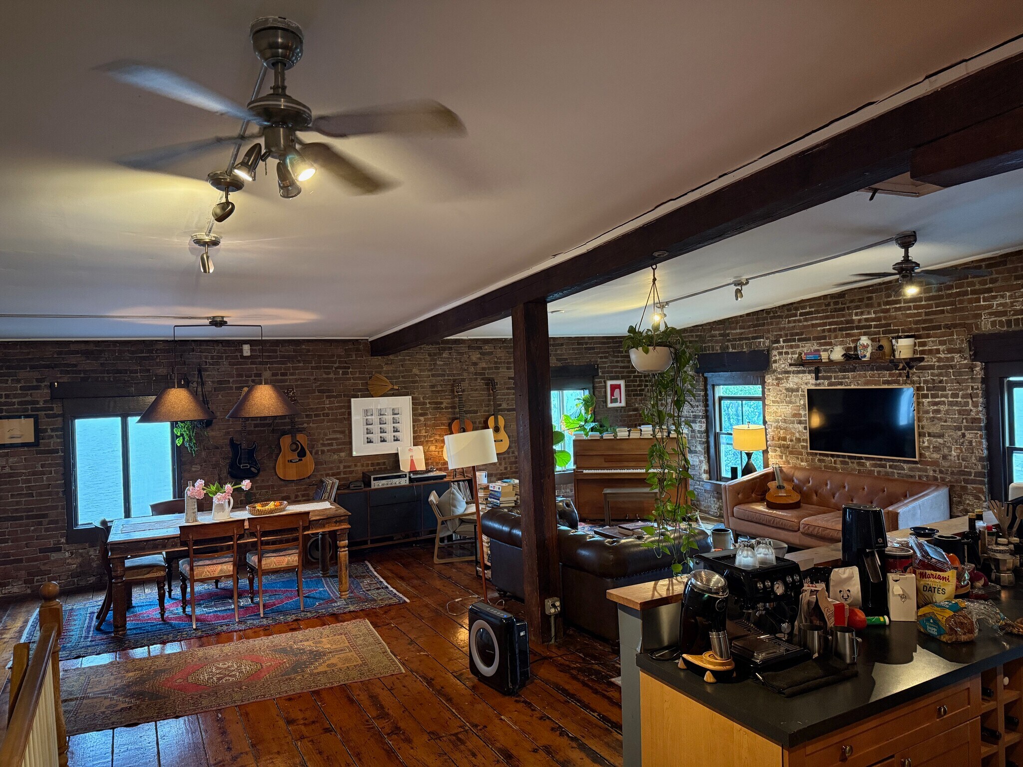 Building Photo - 12 Front St