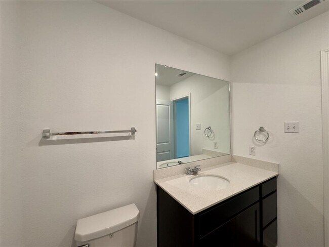 Building Photo - 512 Gabbro Gdns