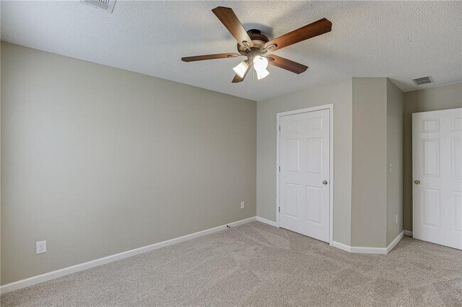 Building Photo - 305 Leatherman Ct