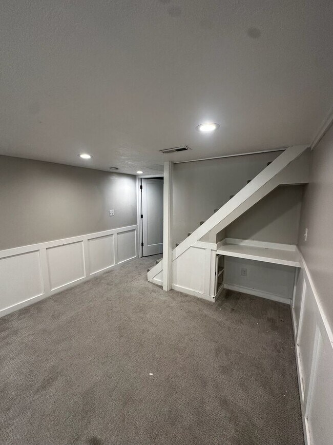 Building Photo - 1638 E 3150 S