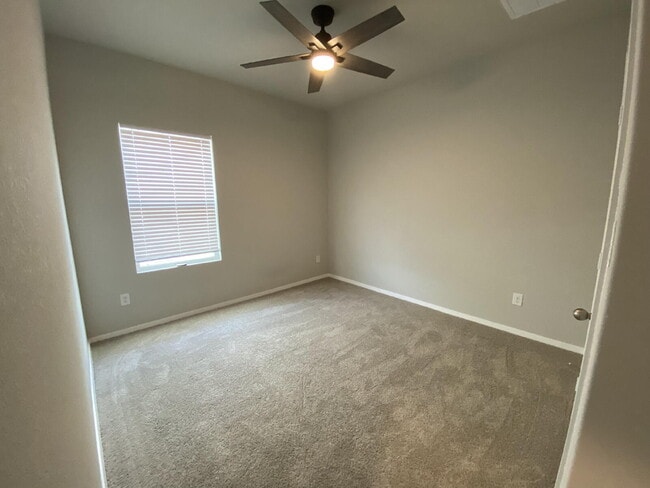 Building Photo - "Charming 2-Bed, 2-Bath Retreat with 1,327...