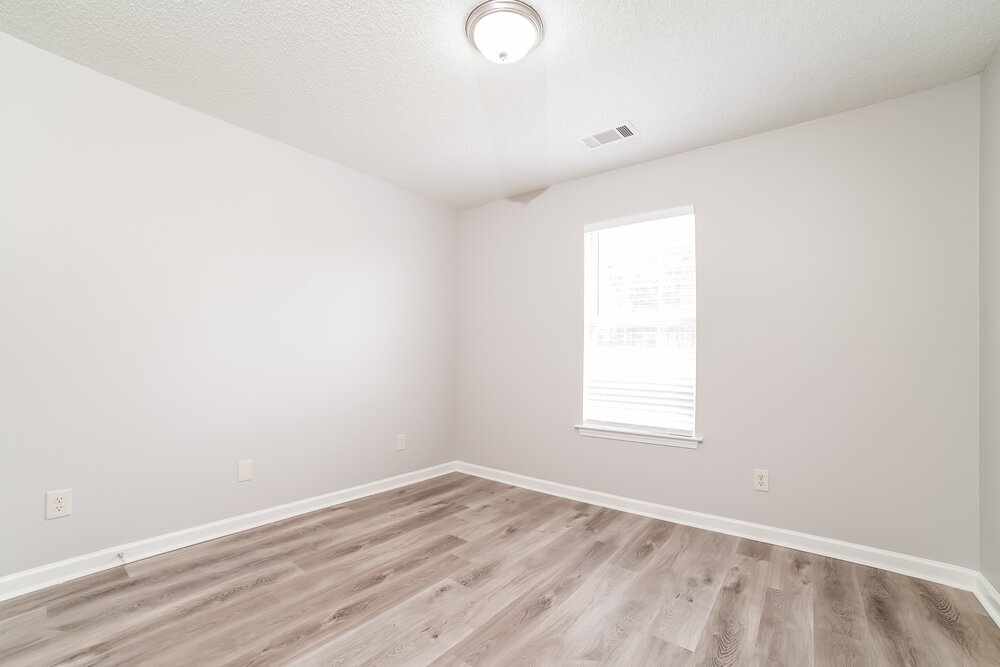 Building Photo - 1230 Worthington Dr