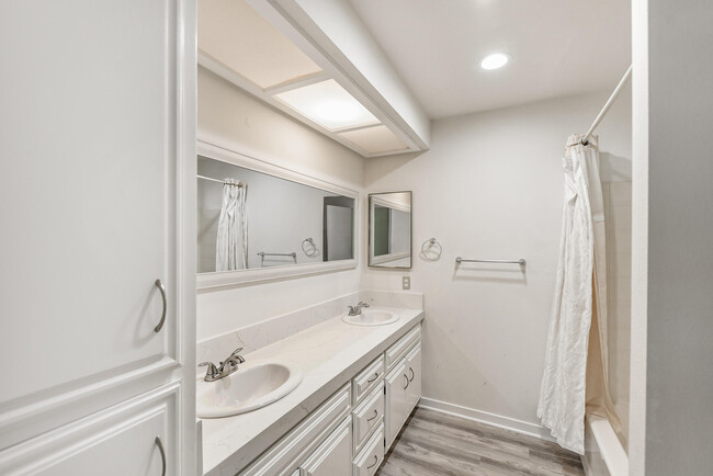 Building Photo - 54255 Eisenhower Dr