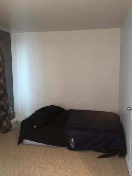 Building Photo - 2 E Wheeling St