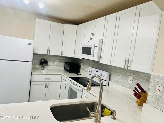 Building Photo - 1145 Luminary Cir