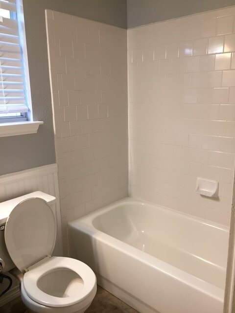 Building Photo - 3402 Warfield Dr